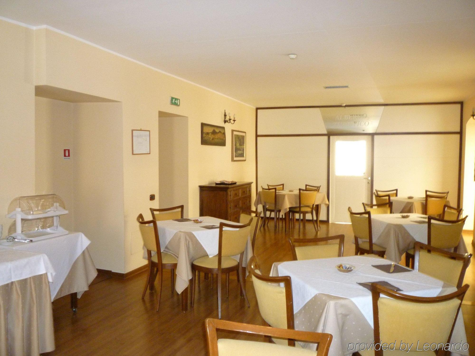 Hotel Sebino ซาร์นีโก ร้านอาหาร รูปภาพ