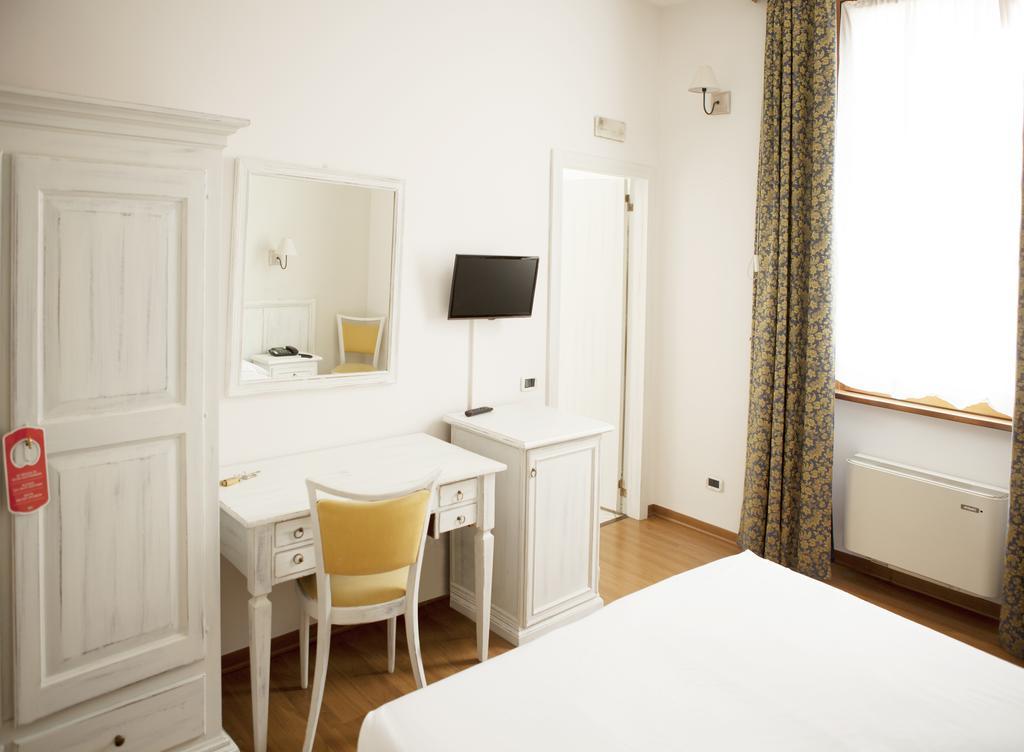 Hotel Sebino ซาร์นีโก ภายนอก รูปภาพ