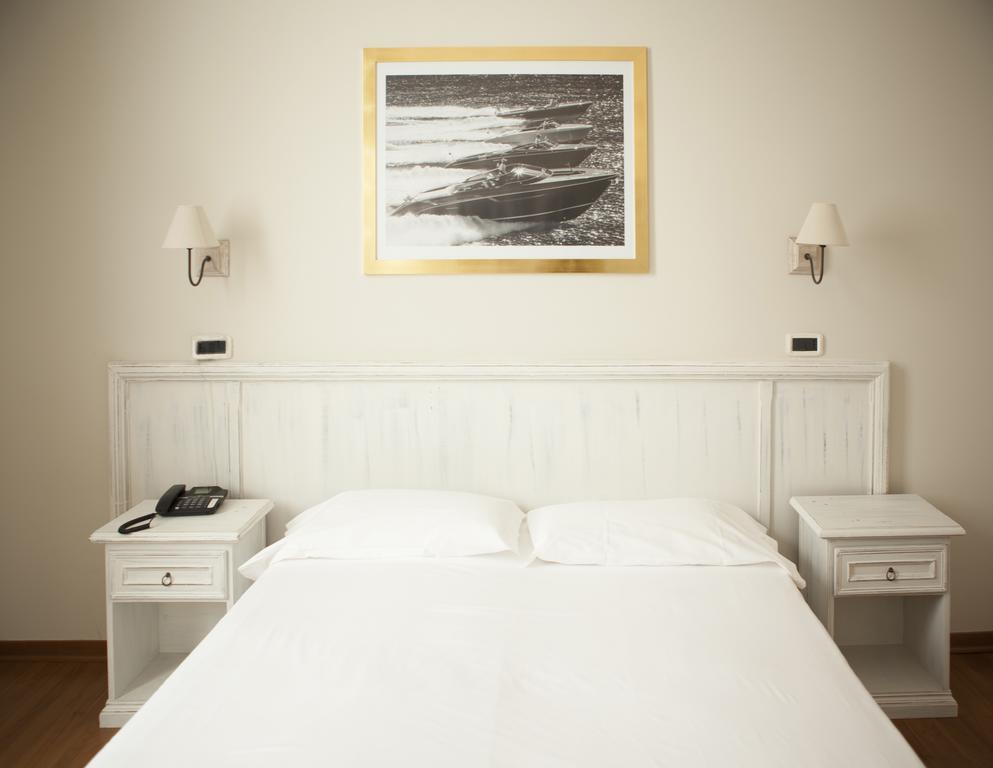 Hotel Sebino ซาร์นีโก ภายนอก รูปภาพ