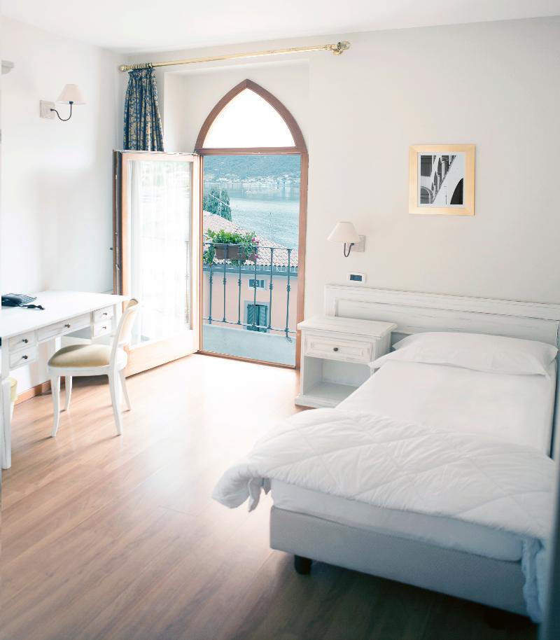 Hotel Sebino ซาร์นีโก ภายนอก รูปภาพ