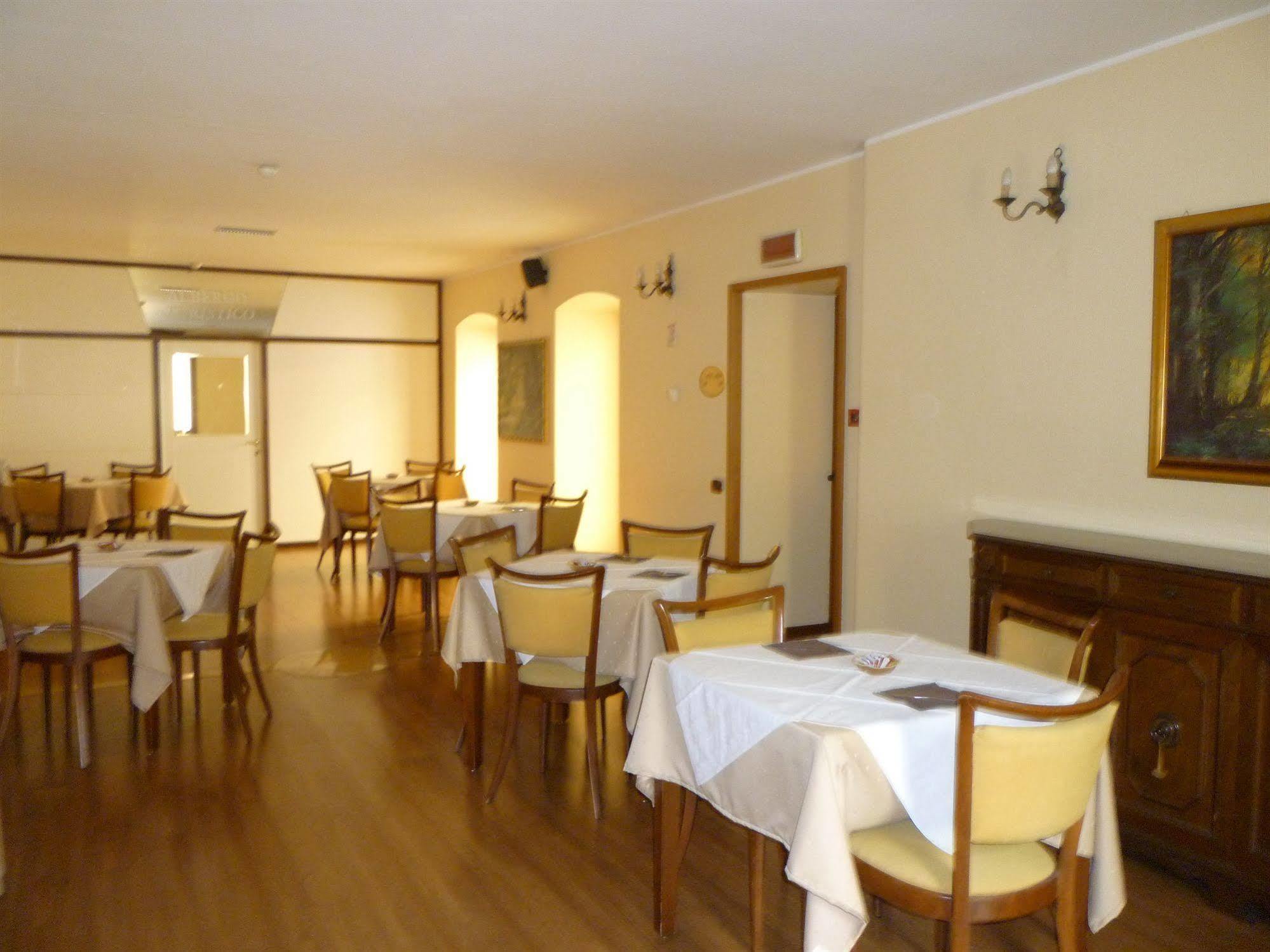 Hotel Sebino ซาร์นีโก ภายนอก รูปภาพ