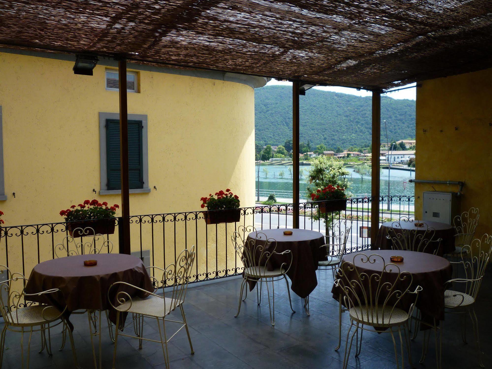 Hotel Sebino ซาร์นีโก ภายนอก รูปภาพ