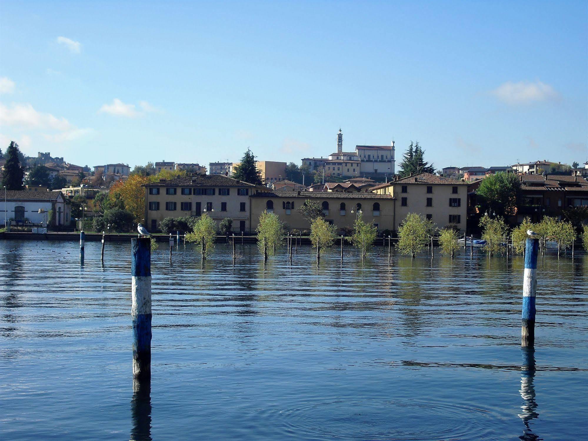 Hotel Sebino ซาร์นีโก ภายนอก รูปภาพ