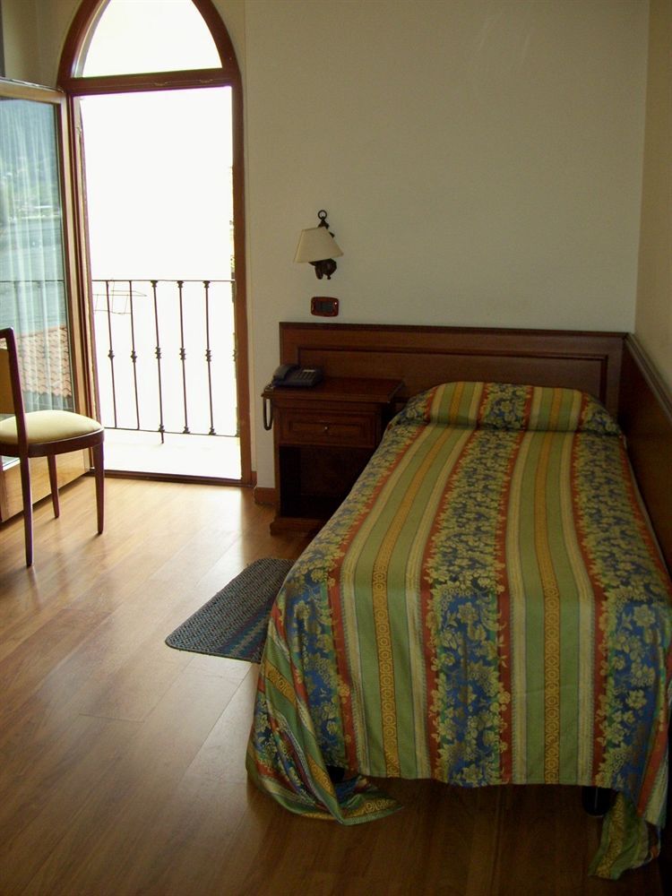 Hotel Sebino ซาร์นีโก ภายนอก รูปภาพ